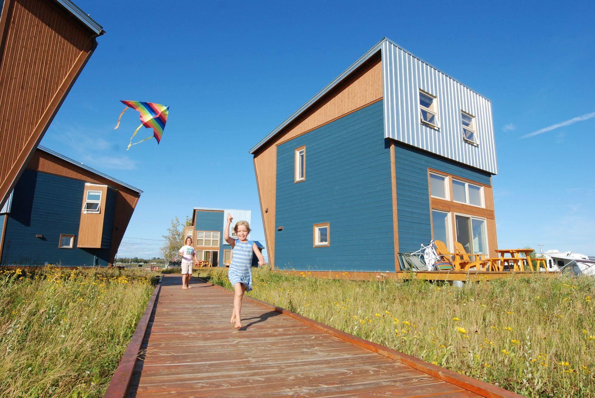 Les Chalets Du Bioparc Bonaventure Exterior photo
